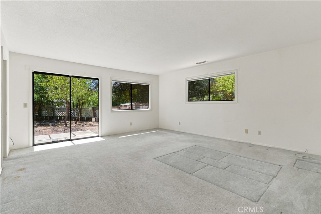 920 Walnut Property Photo 24