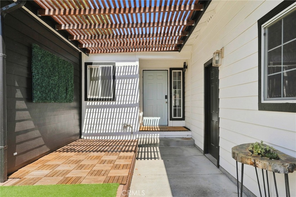 4164 Hackney Property Photo 6