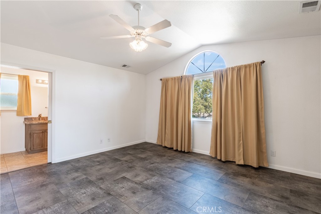 112 Encanto Property Photo 9