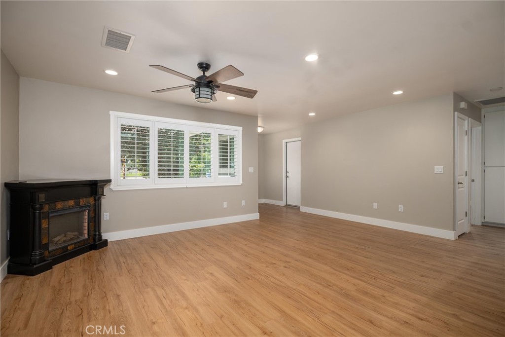 170 N 1st Property Photo 5