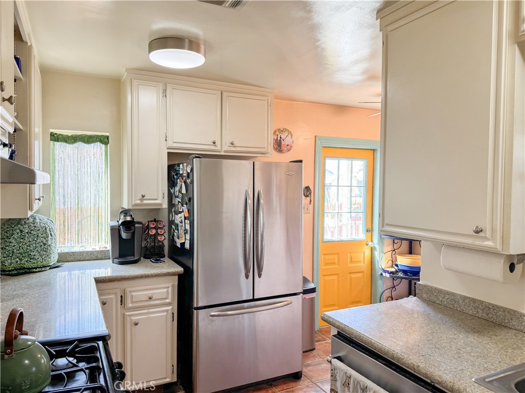 1653 Olive Street Property Photo 15
