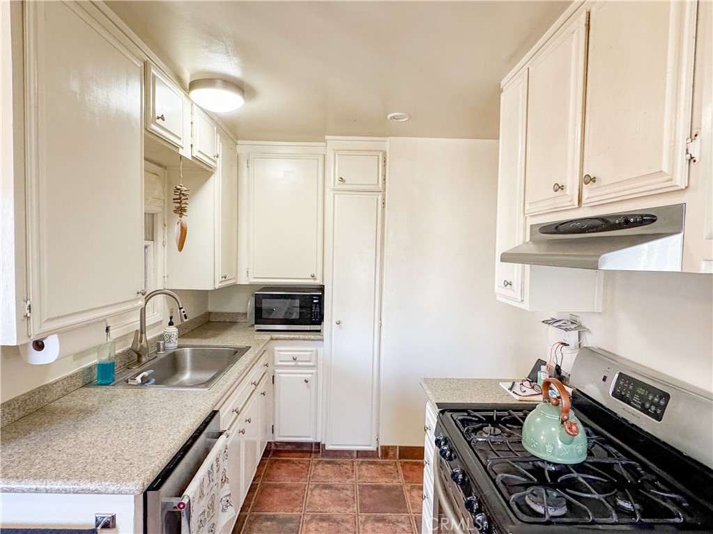 1653 Olive Street Property Photo 17