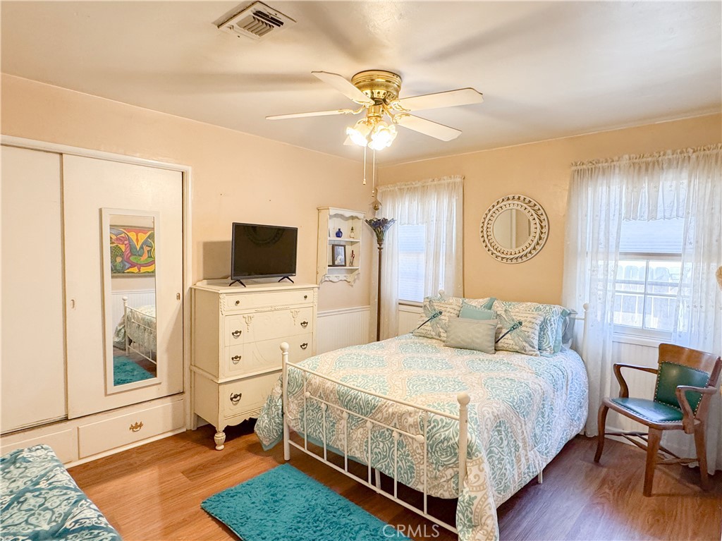 1653 Olive Street Property Photo 23