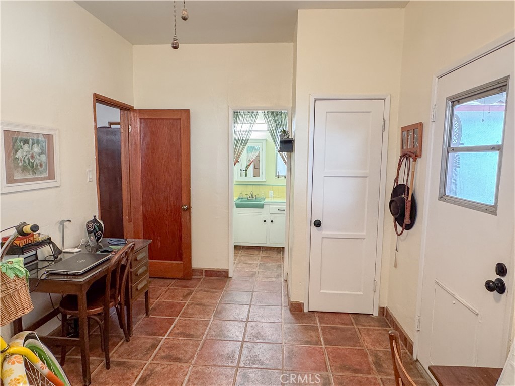 1653 Olive Street Property Photo 31
