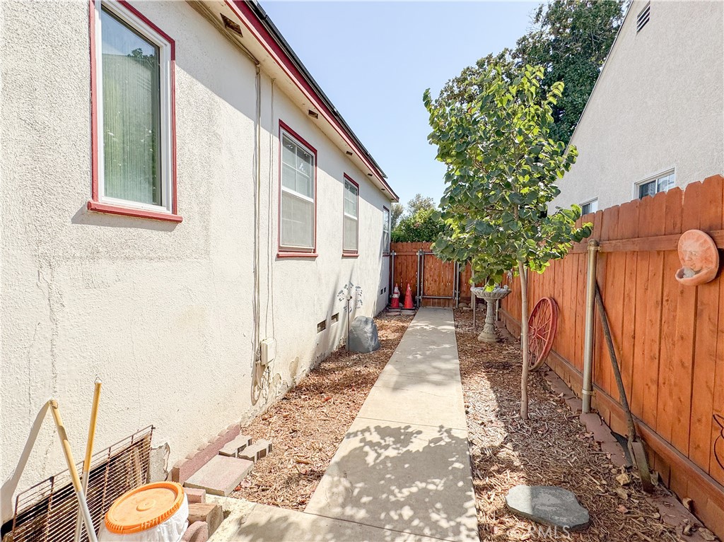 1653 Olive Street Property Photo 37