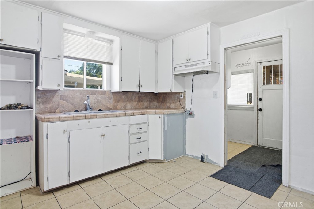 1420 K Property Photo 8