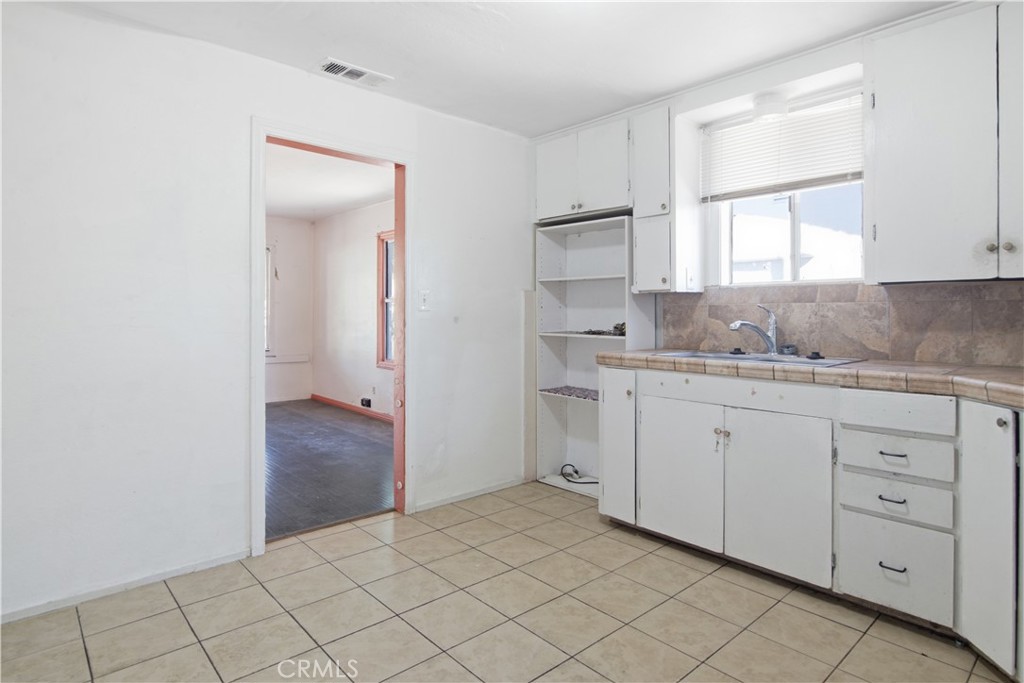 1420 K Property Photo 9