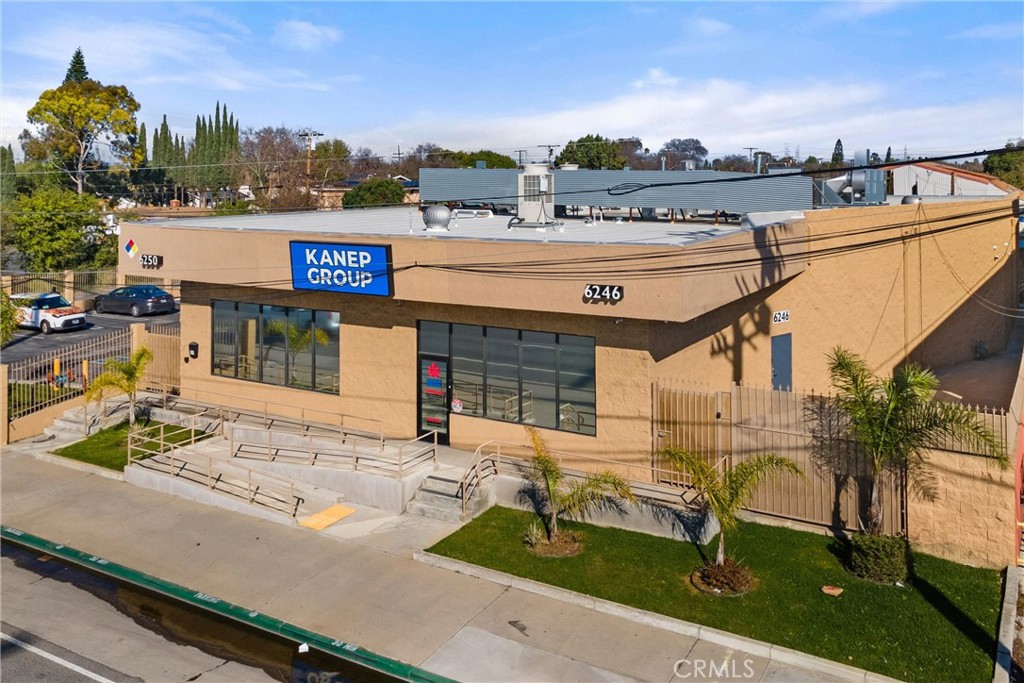 6250 N Paramount Property Photo 41
