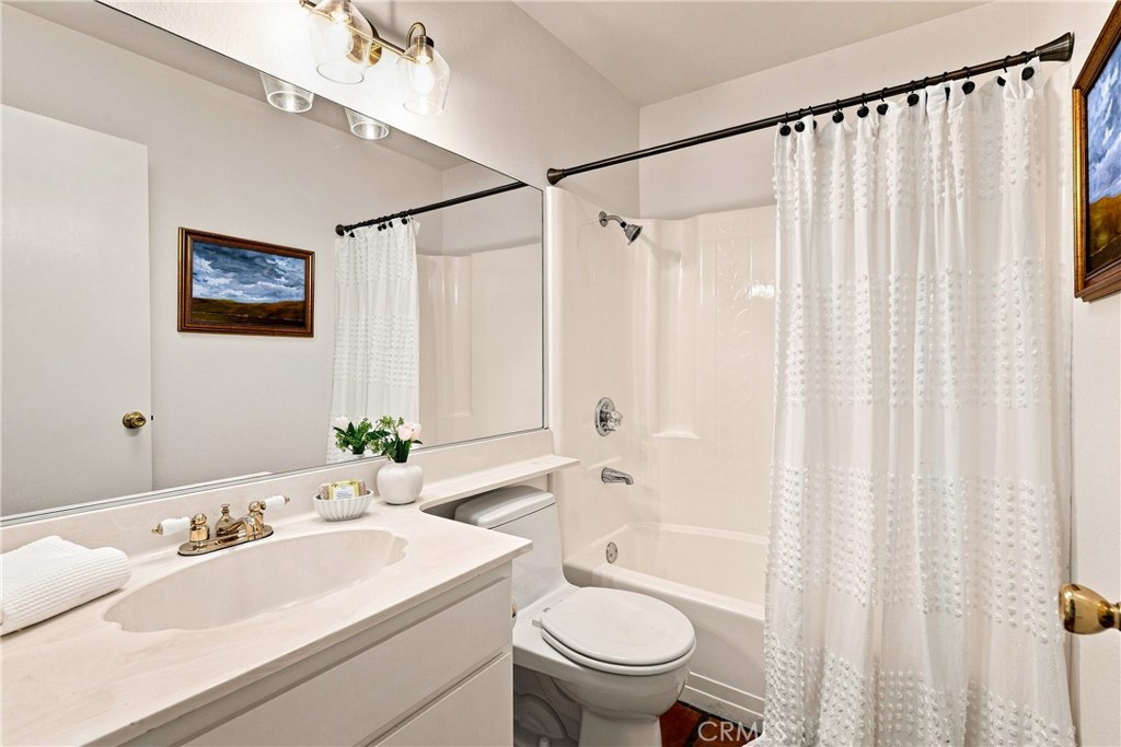26 Los Palos Drive Property Photo 23