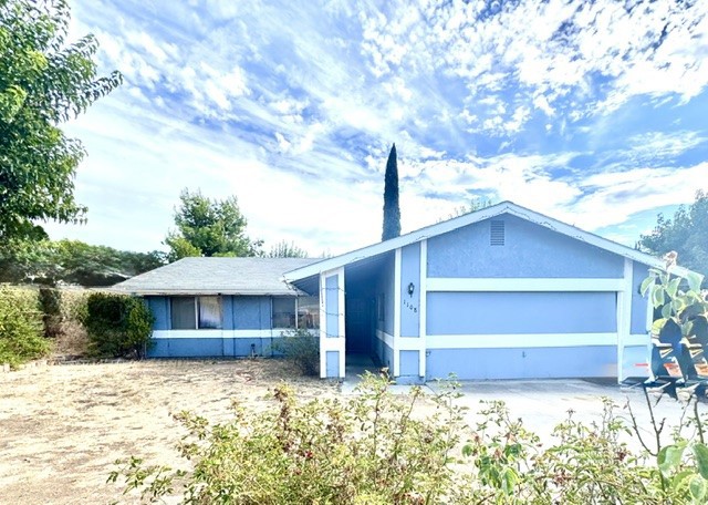 1108 Nanette Property Photo 1