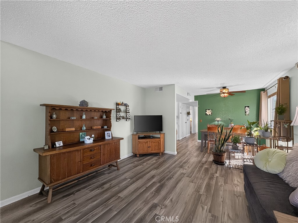 1738 Kings Property Photo 3