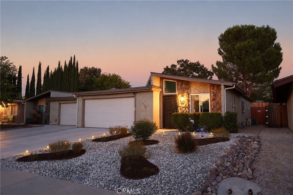 1738 Kings Property Photo 43