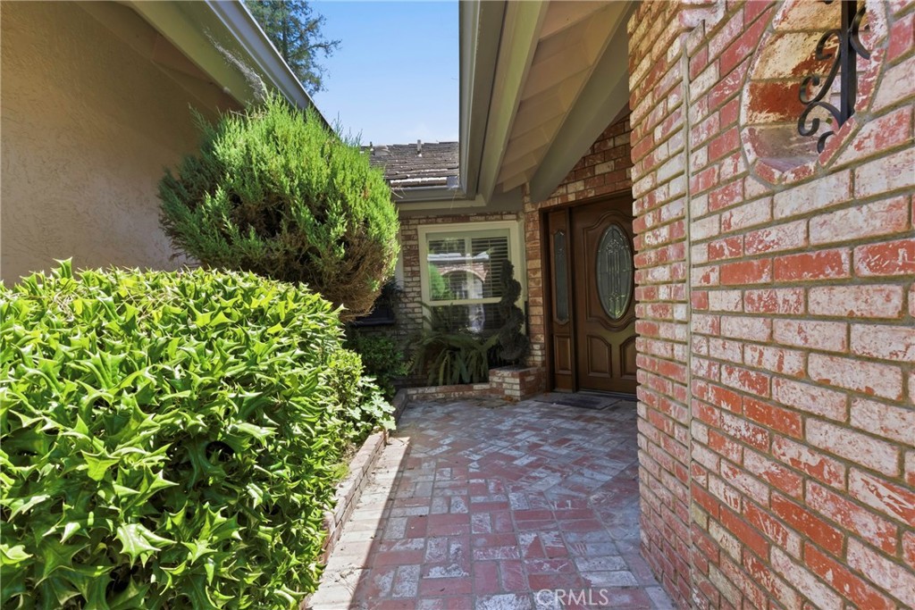 2512 Moffitt Way Property Photo 7