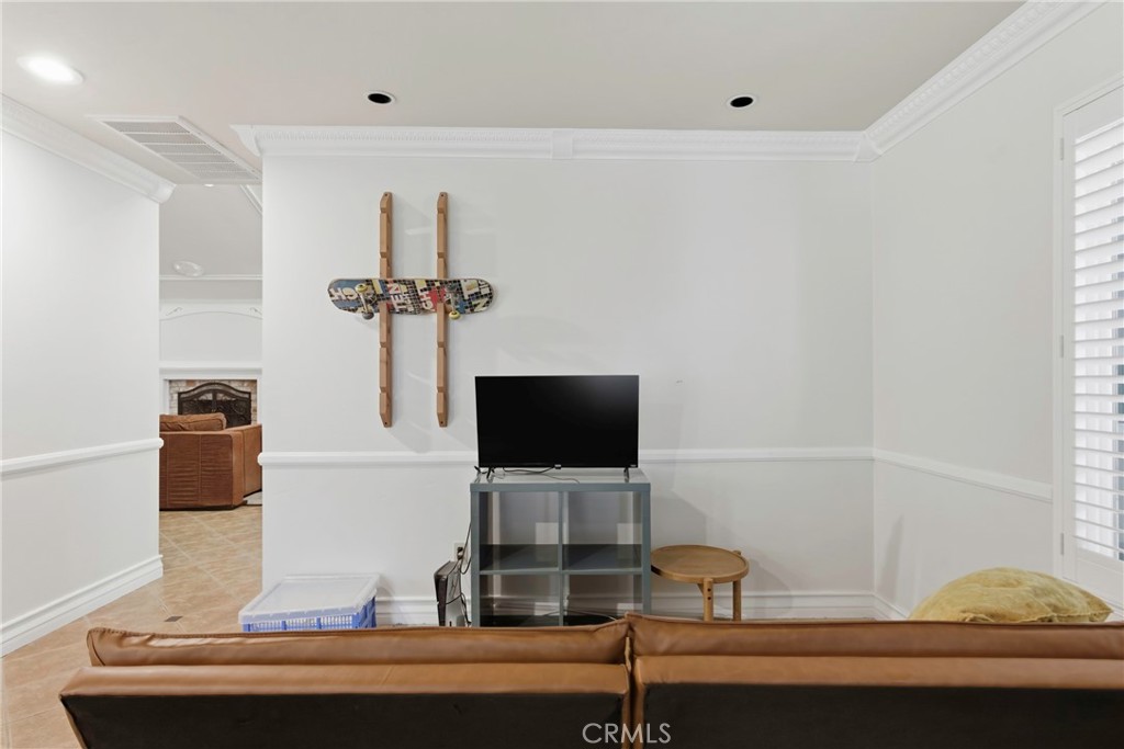 2512 Moffitt Way Property Photo 10