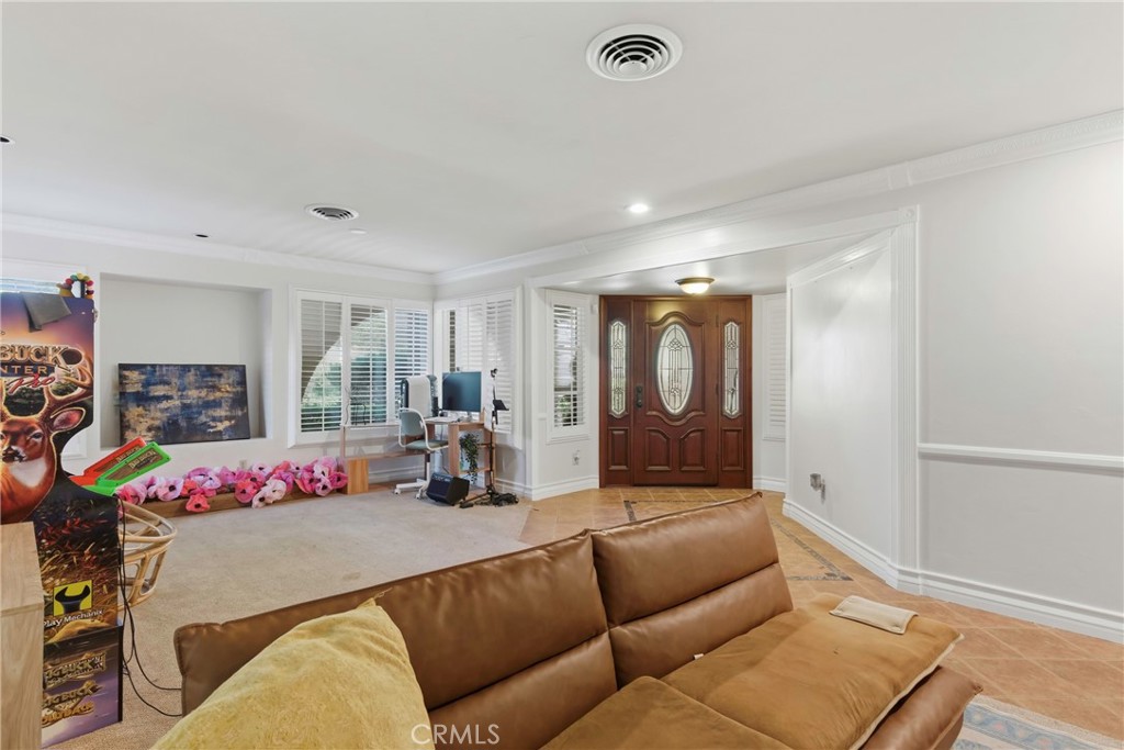 2512 Moffitt Way Property Photo 11