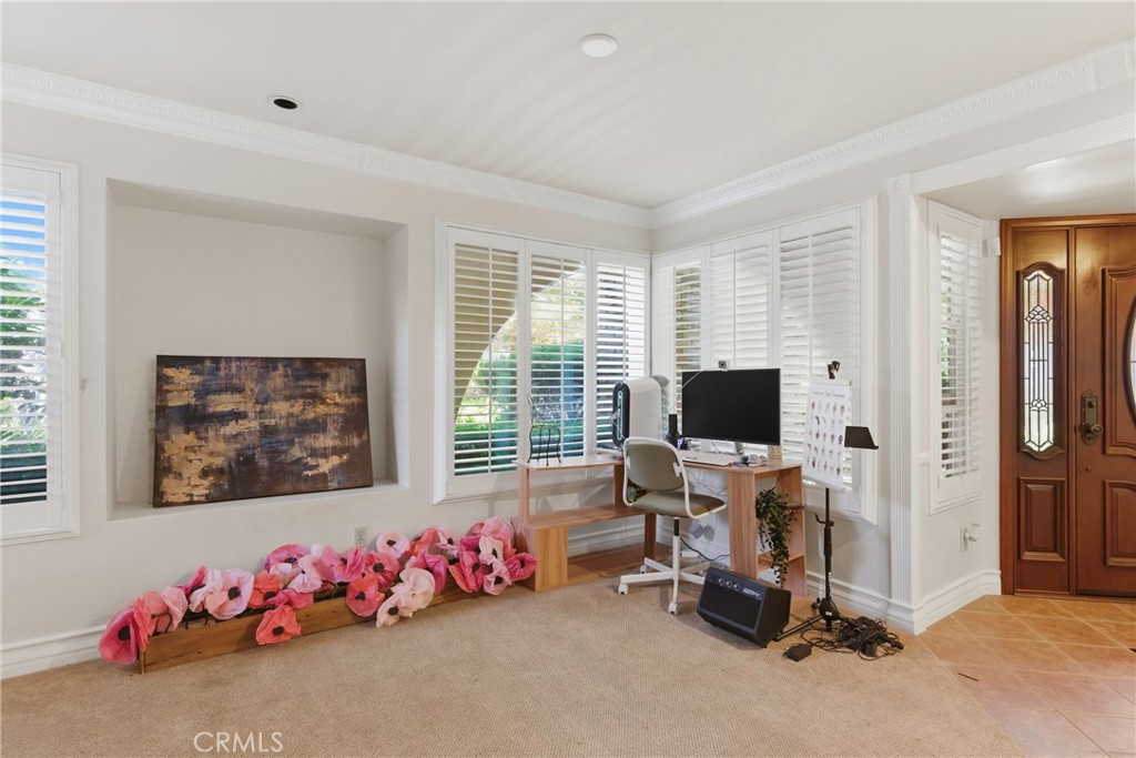 2512 Moffitt Way Property Photo 14