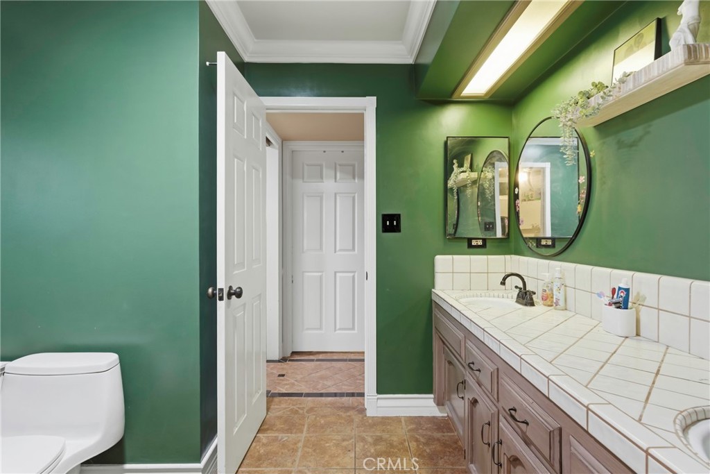 2512 Moffitt Way Property Photo 28