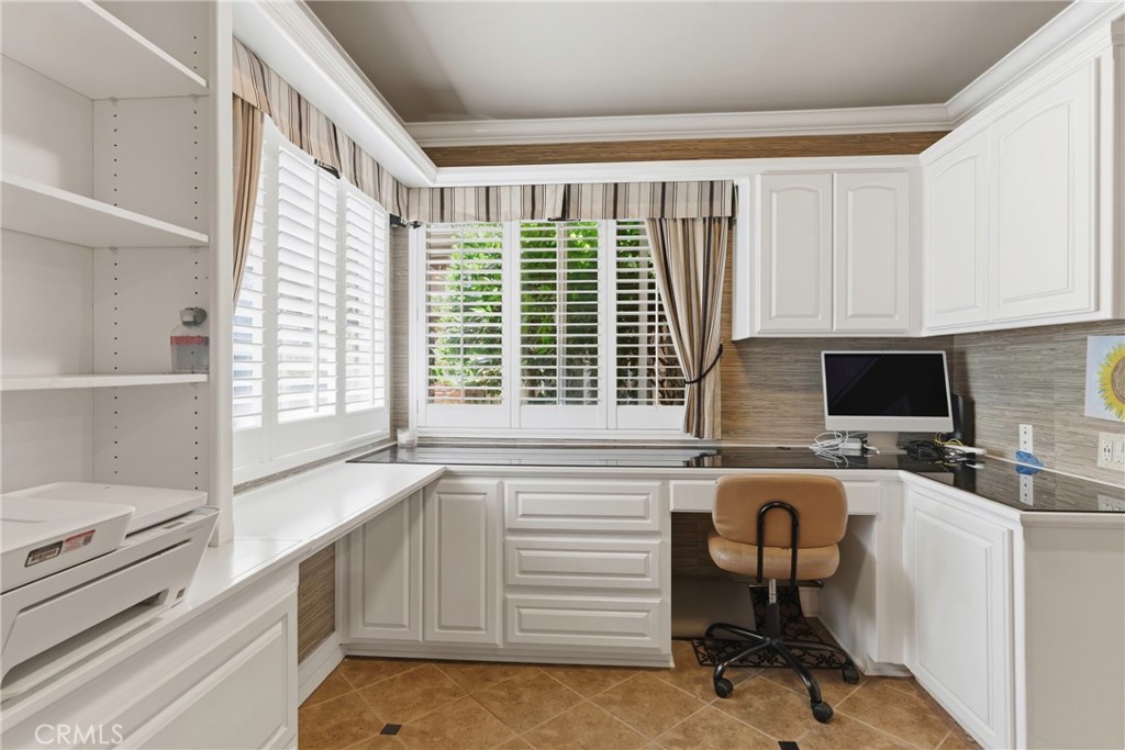 2512 Moffitt Way Property Photo 43
