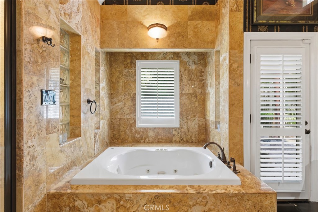 2512 Moffitt Way Property Photo 47