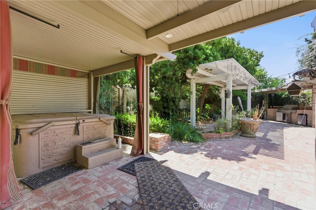 2512 Moffitt Way Property Photo 48