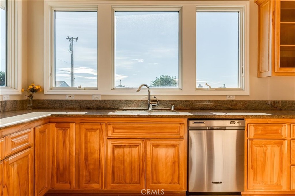 305 Ivar Street Property Photo 21