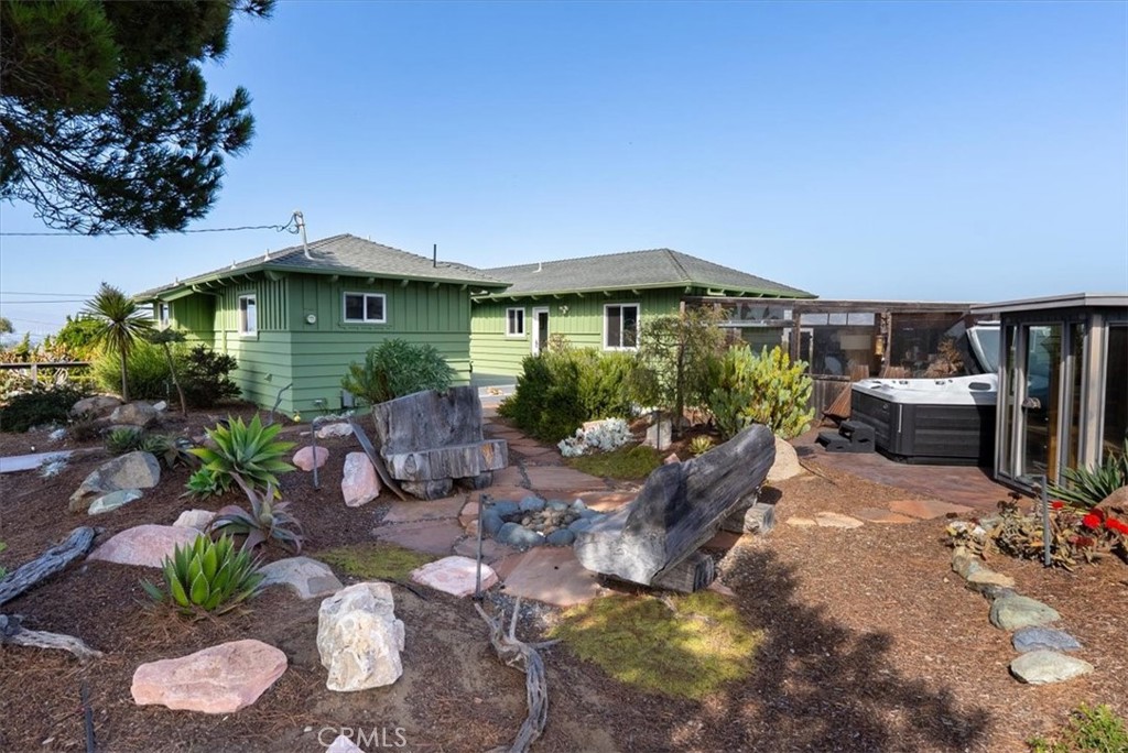 2460 Bayview Heights Property Photo 2