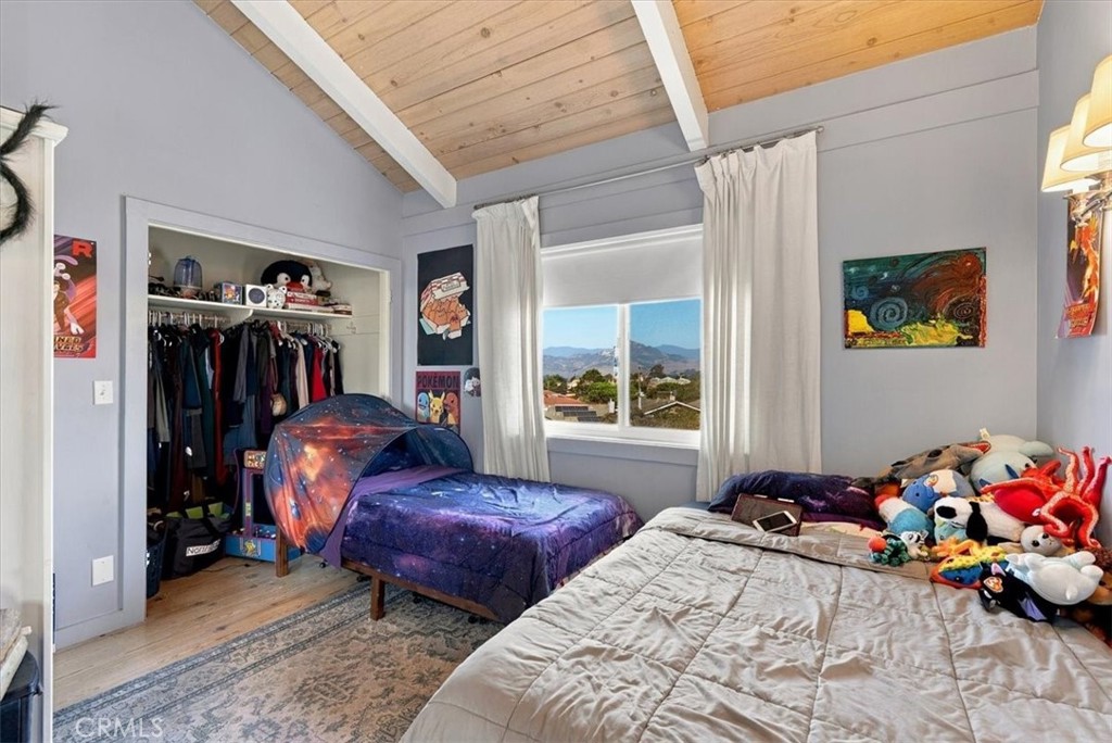 2460 Bayview Heights Property Photo 24