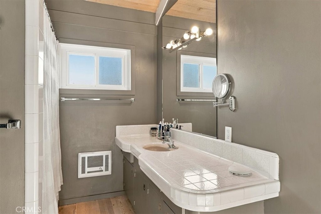 2460 Bayview Heights Property Photo 26