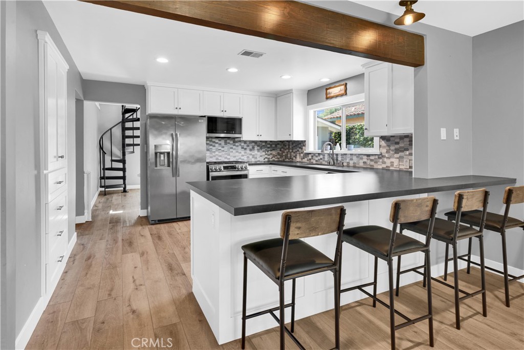 280 Tally Ho Property Photo 8