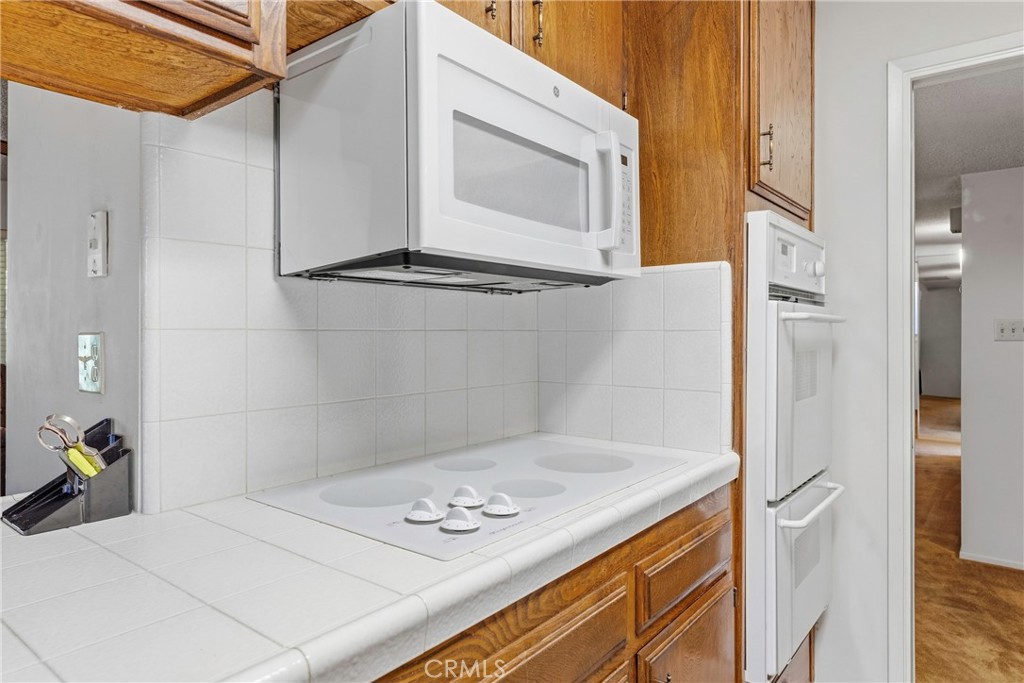 2408 Courtleigh Drive Property Photo 21