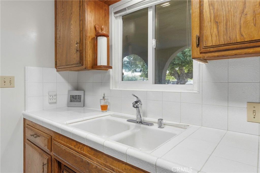 2408 Courtleigh Drive Property Photo 22