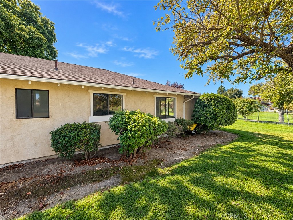 122 Flag Property Photo 16