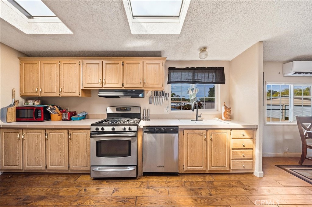 22815 I Property Photo 2