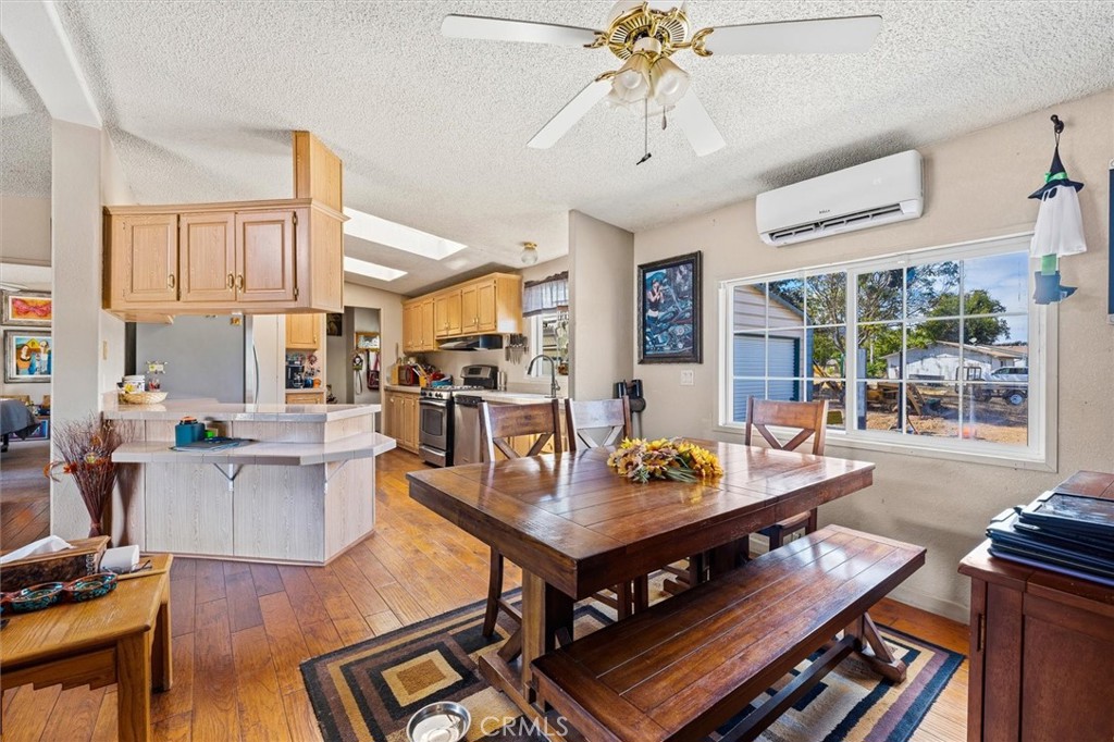 22815 I Property Photo 4