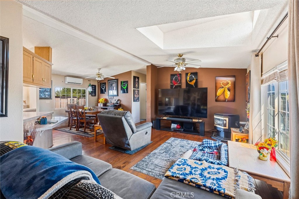 22815 I Property Photo 7