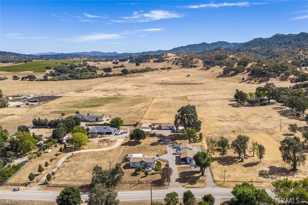 22815 I Property Photo 10