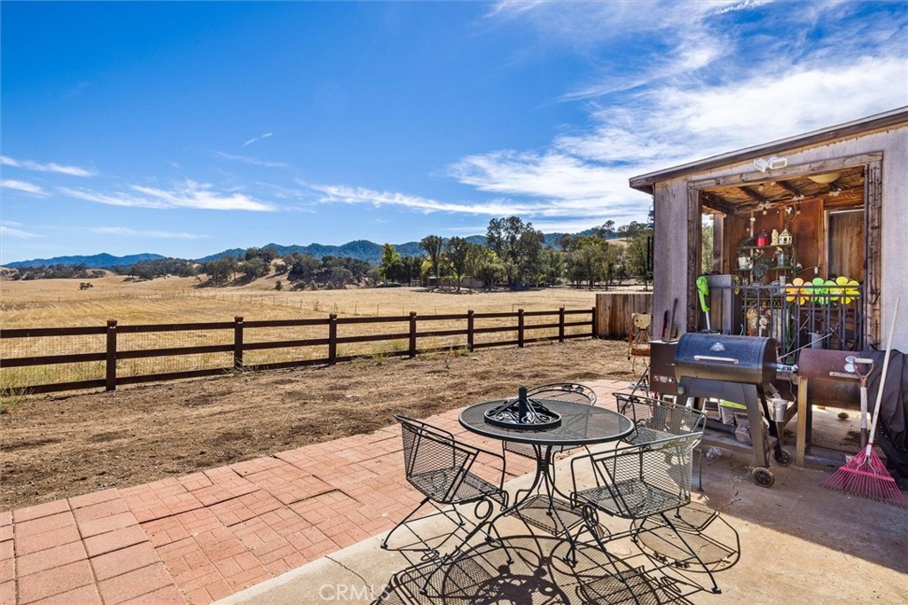 22815 I Property Photo 27