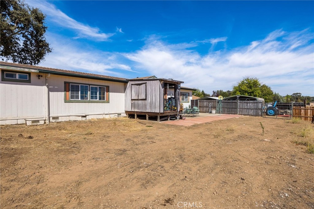22815 I Property Photo 29