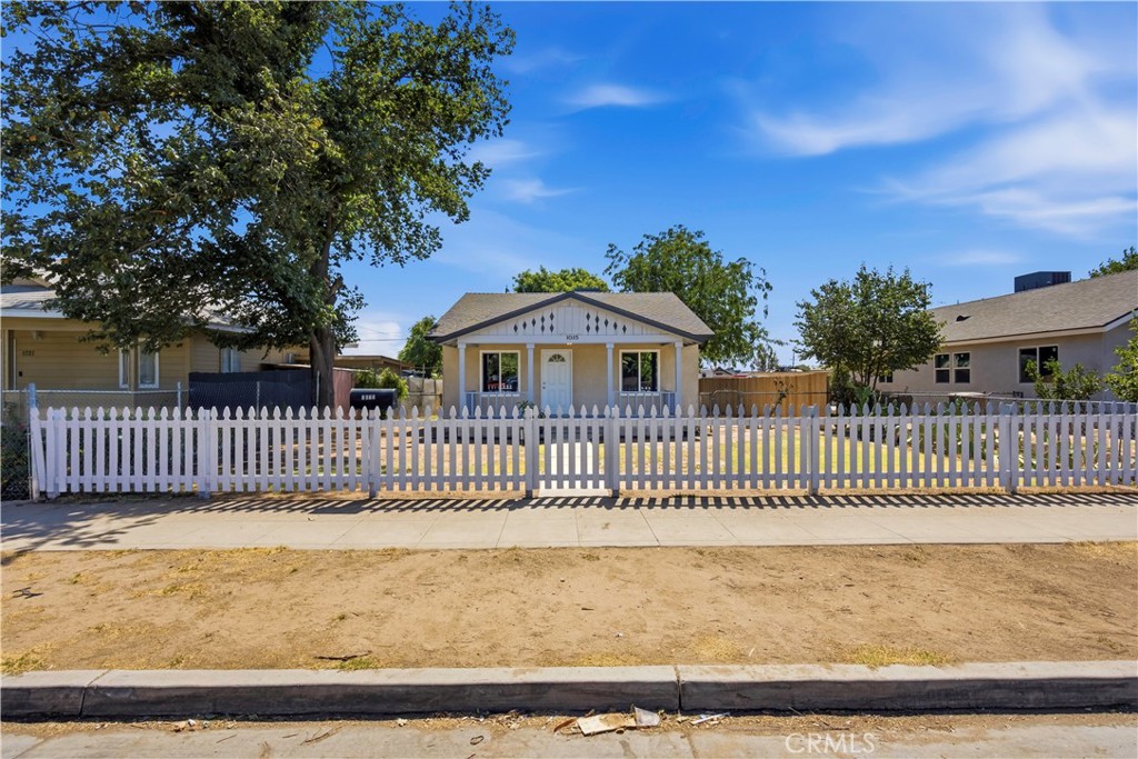 1015 Oregon Property Photo 1