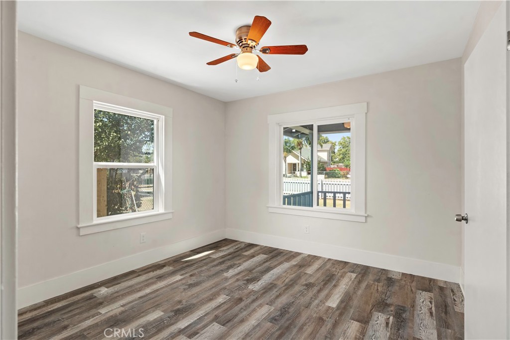 1015 Oregon Property Photo 16