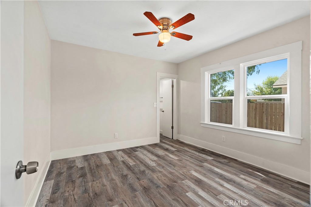 1015 Oregon Property Photo 20
