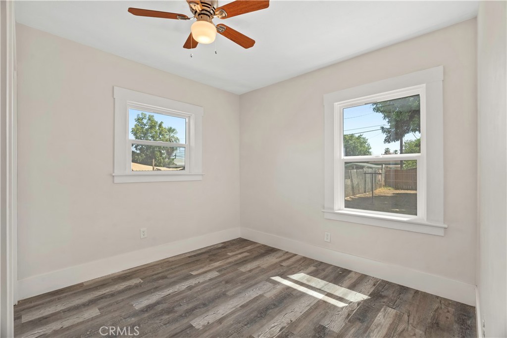 1015 Oregon Property Photo 23