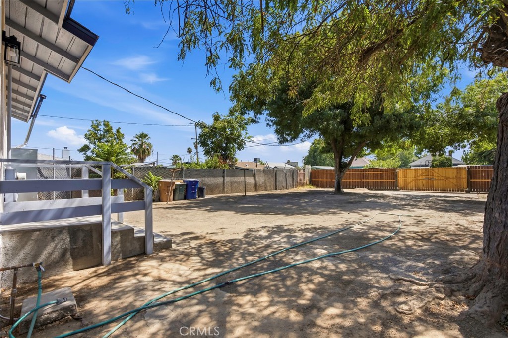 1015 Oregon Property Photo 28