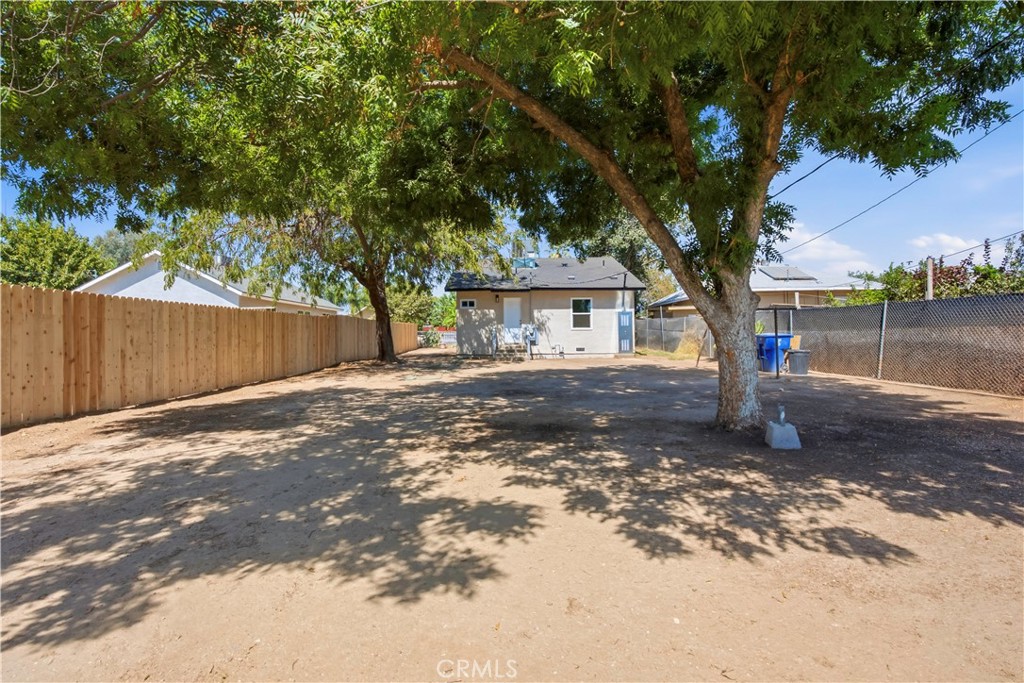 1015 Oregon Property Photo 31