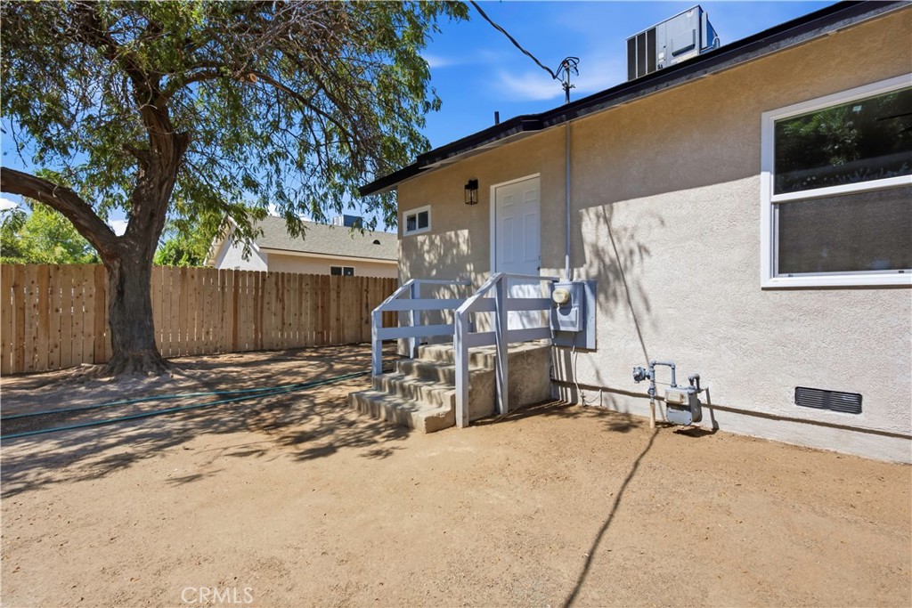 1015 Oregon Property Photo 33