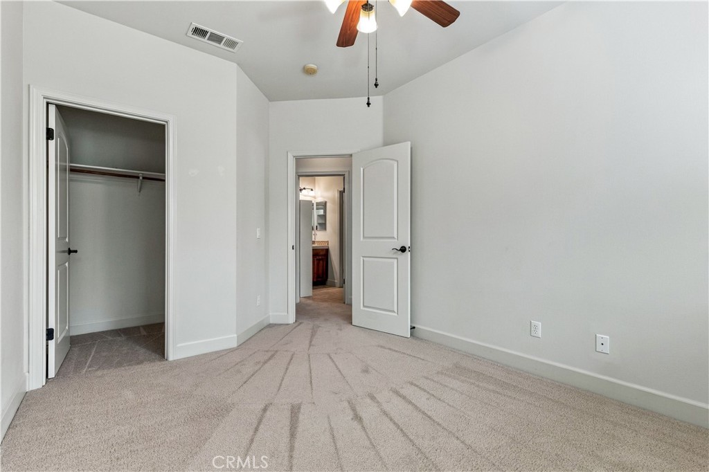 82 Navajo Property Photo 38