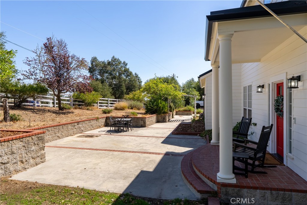 9850 Garcero Property Photo 4