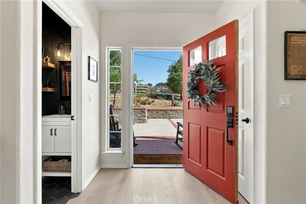9850 Garcero Property Photo 7