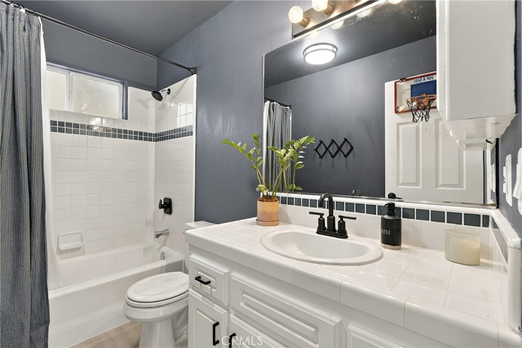 9850 Garcero Property Photo 32