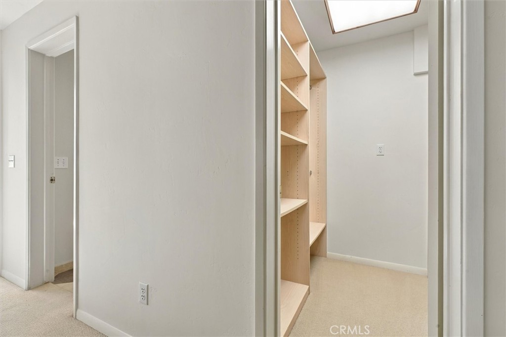 1086 Hillcrest Property Photo 24